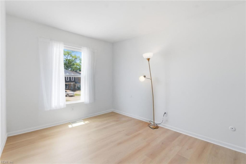 Photo 20 of 27 residential for sale in Virginia Beach virginia
