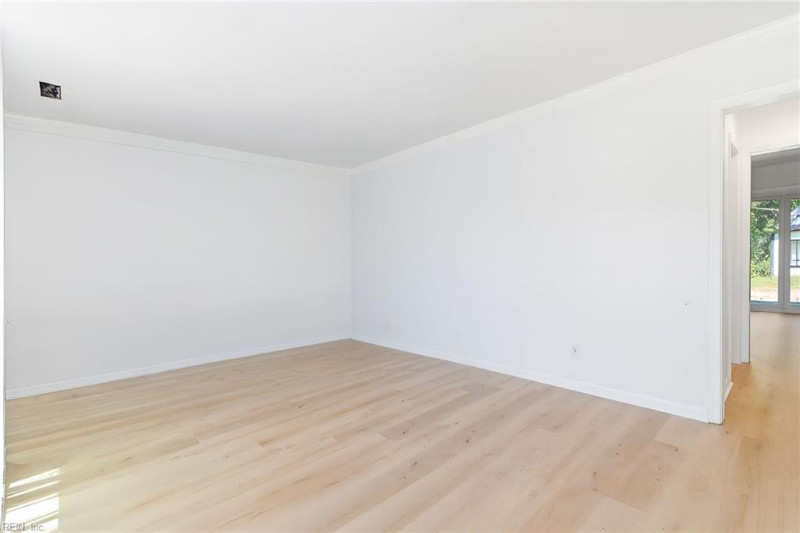 Photo 6 of 27 residential for sale in Virginia Beach virginia