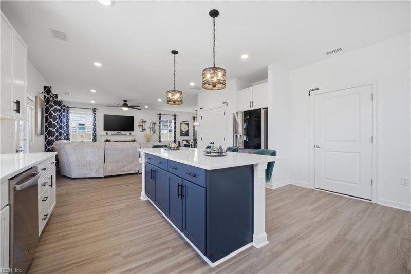 Photo 11 of 46 residential for sale in Chesapeake virginia