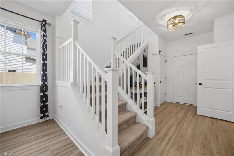 Photo 16 of 46 residential for sale in Chesapeake virginia