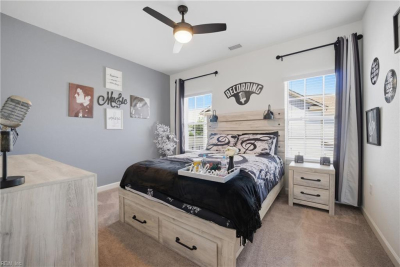 Photo 19 of 46 residential for sale in Chesapeake virginia