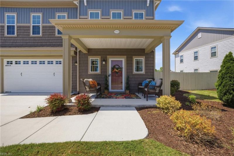 Photo 2 of 46 residential for sale in Chesapeake virginia