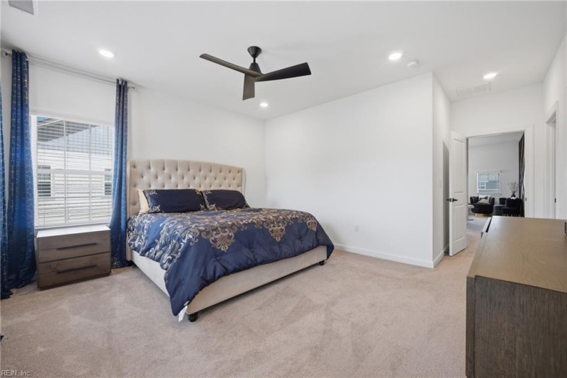 Photo 25 of 46 residential for sale in Chesapeake virginia
