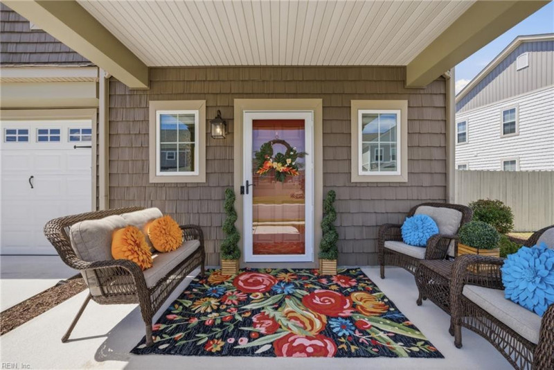 Photo 3 of 46 residential for sale in Chesapeake virginia
