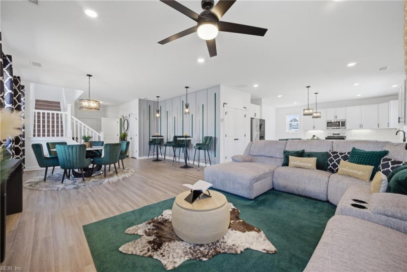 Photo 7 of 46 residential for sale in Chesapeake virginia