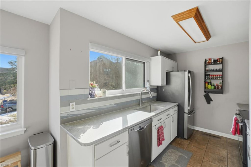 Photo 12 of 43 residential for sale in Virginia Beach virginia