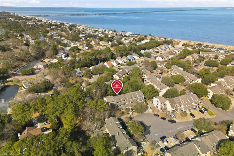 Photo 4 of 43 residential for sale in Virginia Beach virginia
