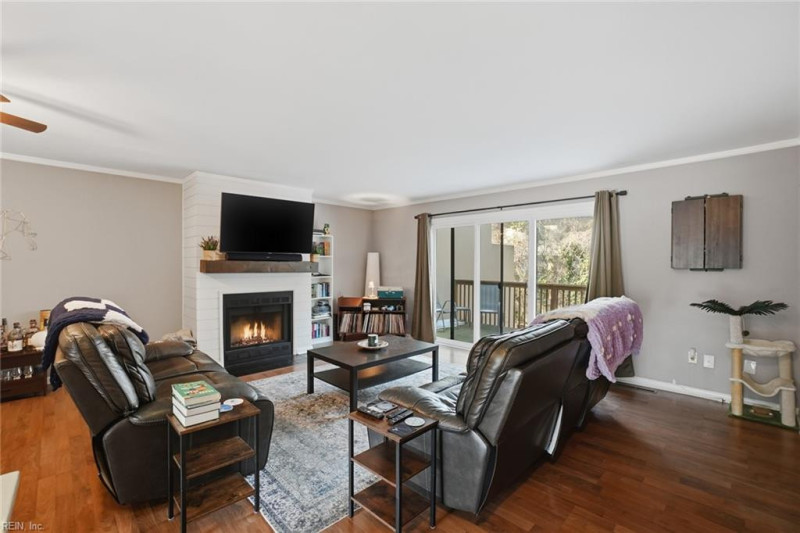 Photo 5 of 43 residential for sale in Virginia Beach virginia