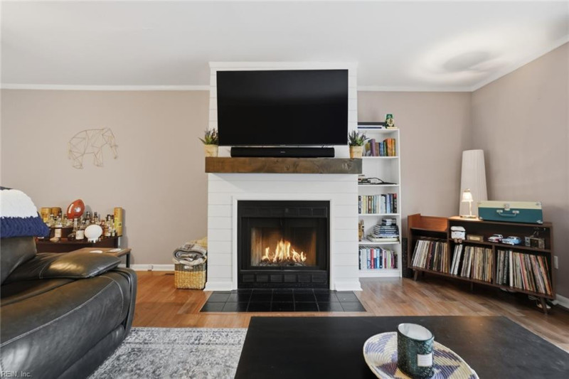 Photo 6 of 43 residential for sale in Virginia Beach virginia