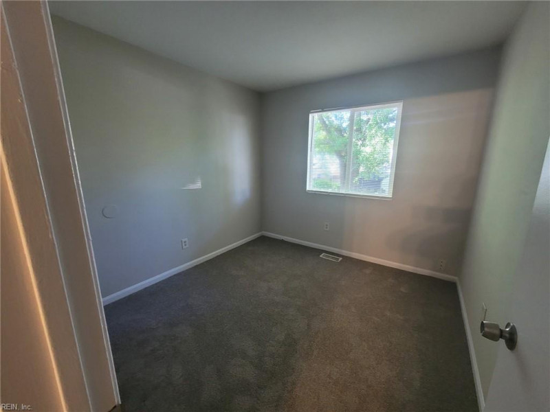 Photo 11 of 13 residential for sale in Virginia Beach virginia