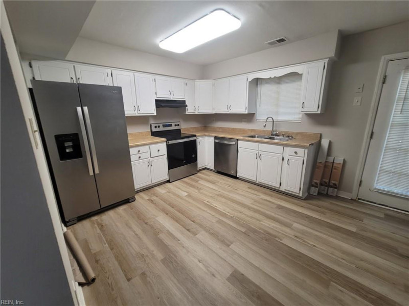 Photo 2 of 13 residential for sale in Virginia Beach virginia