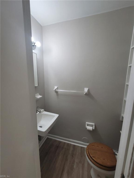 Photo 4 of 13 residential for sale in Virginia Beach virginia