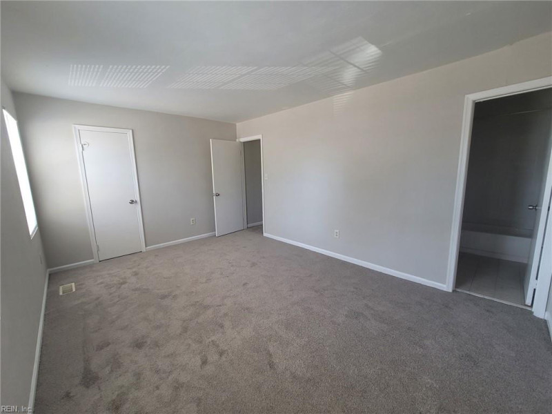 Photo 7 of 13 residential for sale in Virginia Beach virginia