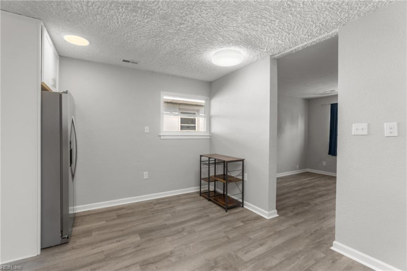 Photo 9 of 32 residential for sale in Norfolk virginia