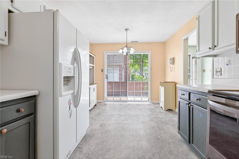 Photo 16 of 40 residential for sale in Virginia Beach virginia