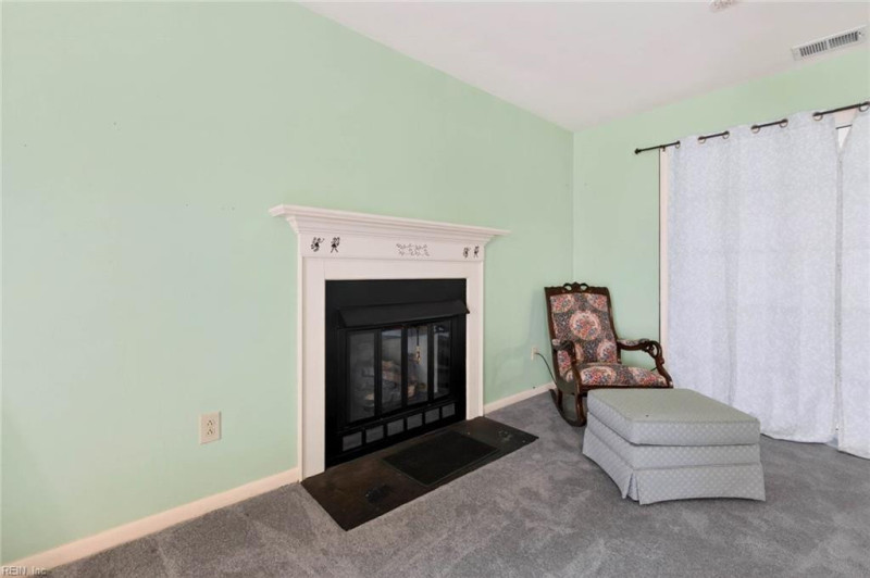 Photo 6 of 40 residential for sale in Virginia Beach virginia