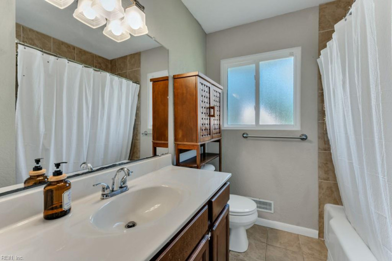 Photo 19 of 33 residential for sale in Virginia Beach virginia