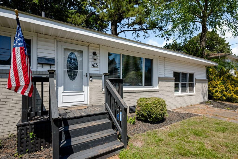 Photo 2 of 33 residential for sale in Virginia Beach virginia