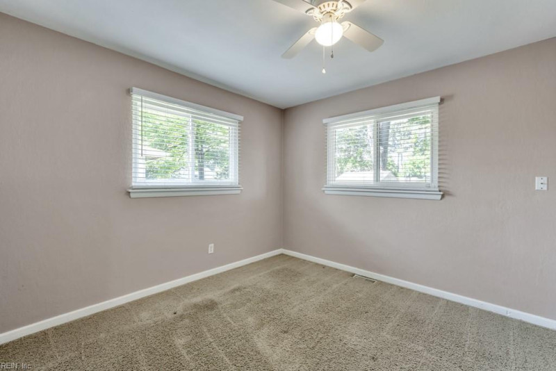 Photo 21 of 33 residential for sale in Virginia Beach virginia