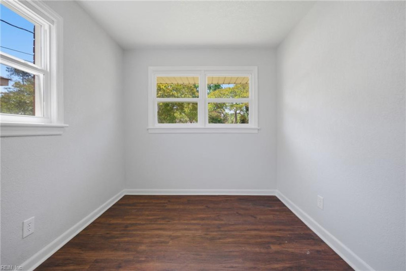 Photo 20 of 31 residential for sale in Norfolk virginia