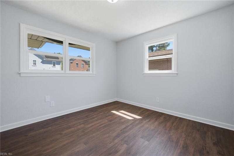 Photo 21 of 31 residential for sale in Norfolk virginia