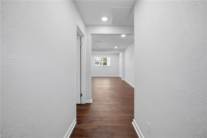 Photo 8 of 31 residential for sale in Norfolk virginia