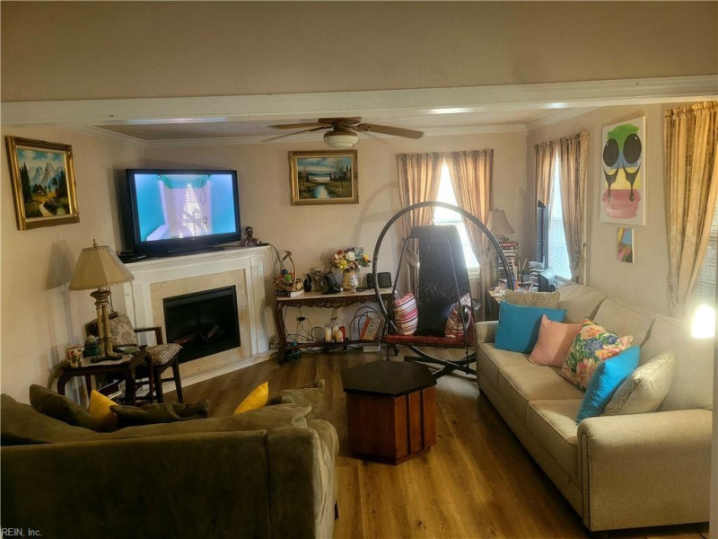 Photo 4 of 30 residential for sale in Norfolk virginia