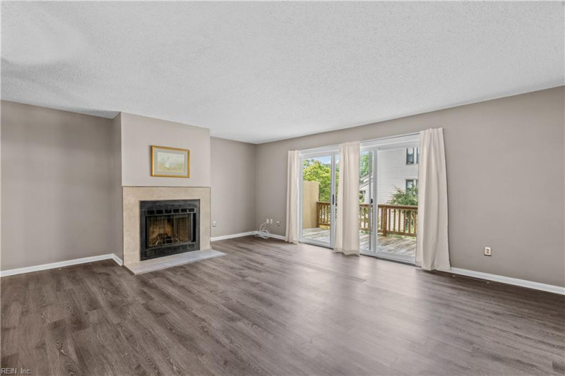 Photo 10 of 31 residential for sale in Virginia Beach virginia
