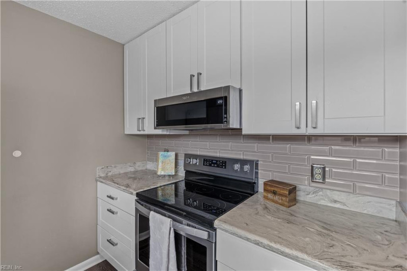 Photo 16 of 31 residential for sale in Virginia Beach virginia