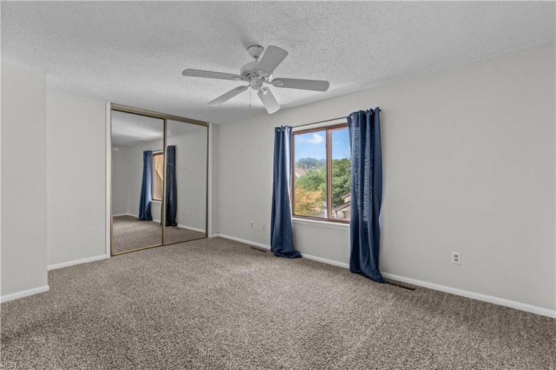 Photo 21 of 31 residential for sale in Virginia Beach virginia