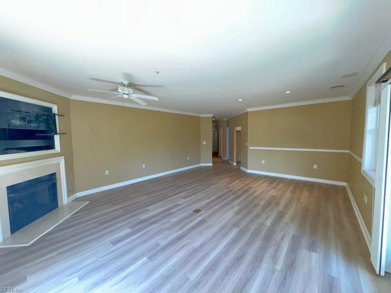Photo 3 of 11 residential for sale in Norfolk virginia