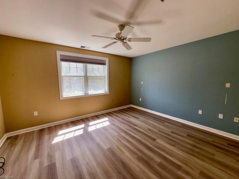 Photo 7 of 11 residential for sale in Norfolk virginia