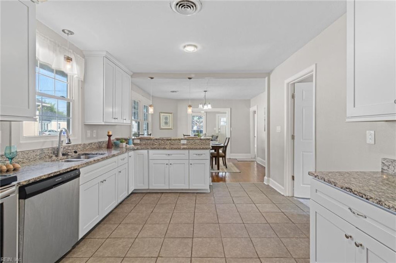 Photo 8 of 33 residential for sale in Suffolk virginia Photo 8 of 33 residential for sale in Suffolk virginia