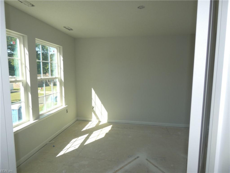Photo 10 of 46 residential for sale in Chesapeake virginia