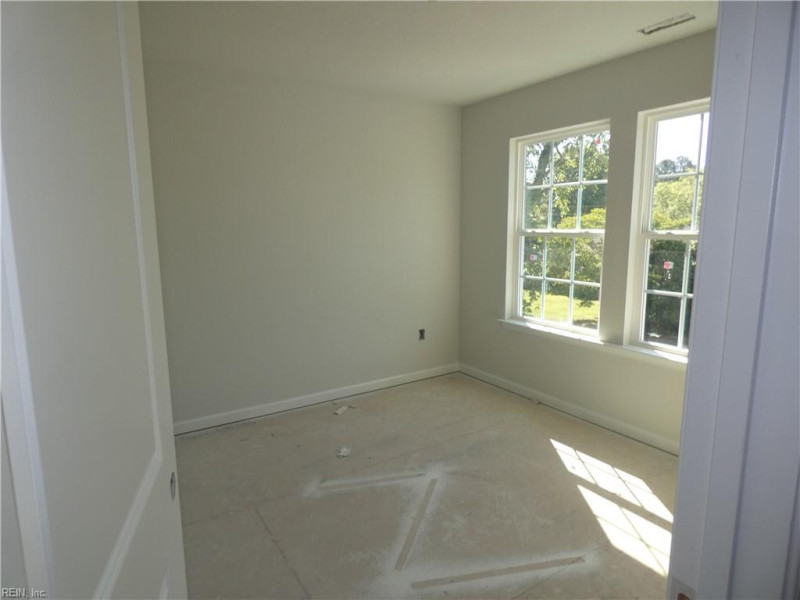 Photo 15 of 46 residential for sale in Chesapeake virginia