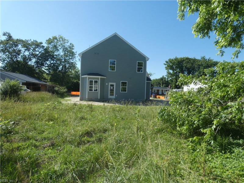 Photo 2 of 46 residential for sale in Chesapeake virginia