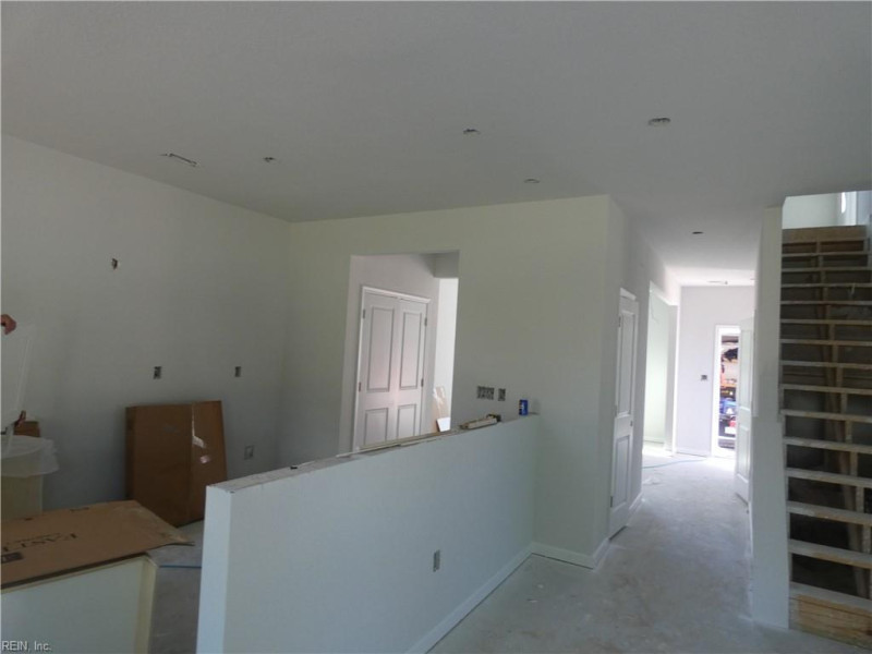 Photo 7 of 46 residential for sale in Chesapeake virginia