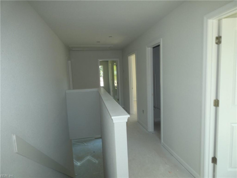 Photo 8 of 46 residential for sale in Chesapeake virginia