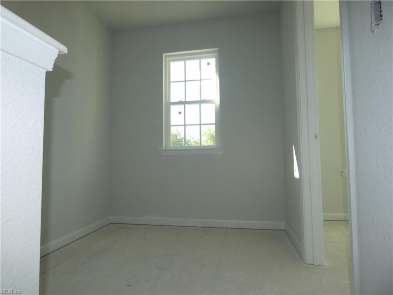 Photo 9 of 46 residential for sale in Chesapeake virginia