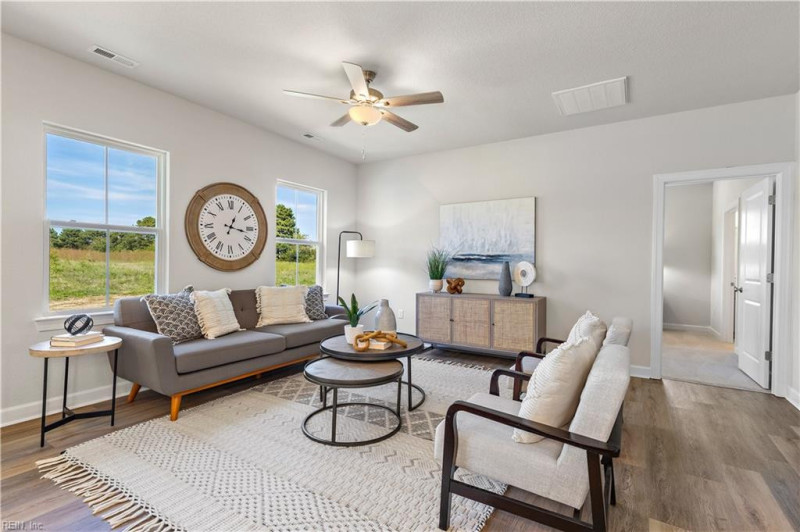 Photo 11 of 39 residential for sale in Suffolk virginia