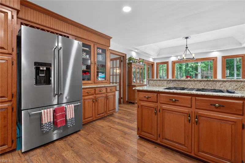 Photo 10 of 50 residential for sale in Chesapeake virginia