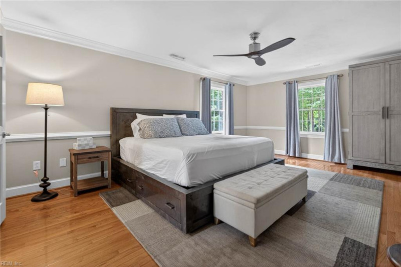 Photo 17 of 50 residential for sale in Chesapeake virginia