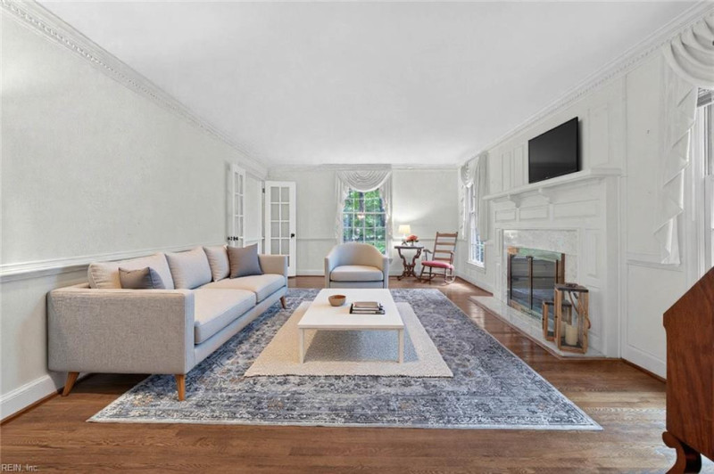 Photo 7 of 50 residential for sale in Chesapeake virginia