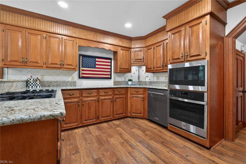 Photo 9 of 50 residential for sale in Chesapeake virginia