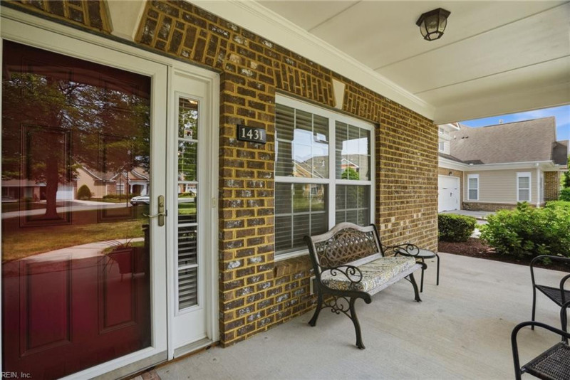Photo 2 of 50 residential for sale in Chesapeake virginia