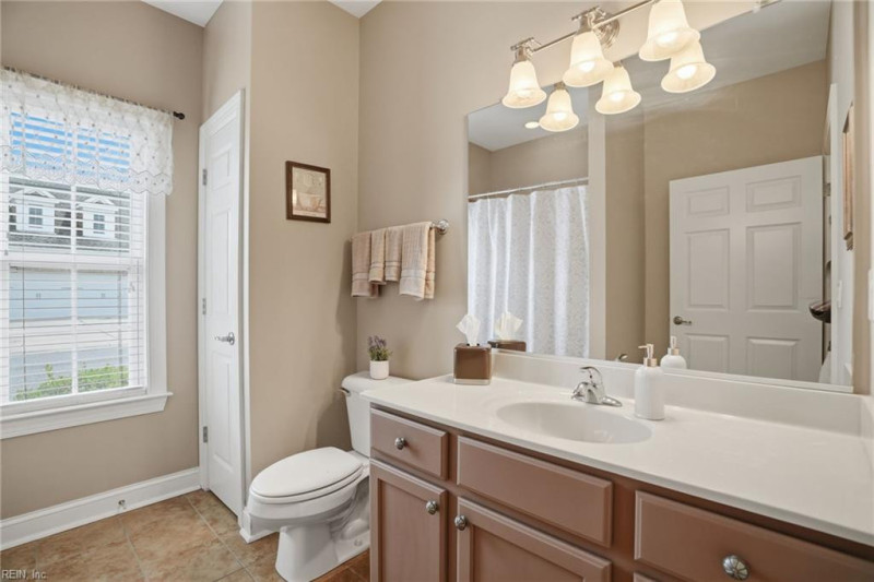Photo 22 of 50 residential for sale in Chesapeake virginia
