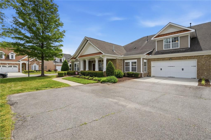 Photo 4 of 50 residential for sale in Chesapeake virginia