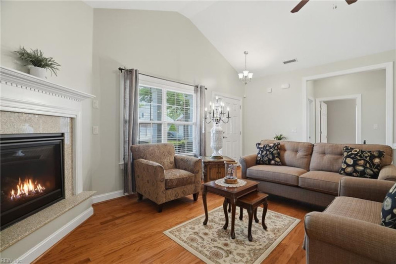 Photo 7 of 50 residential for sale in Chesapeake virginia