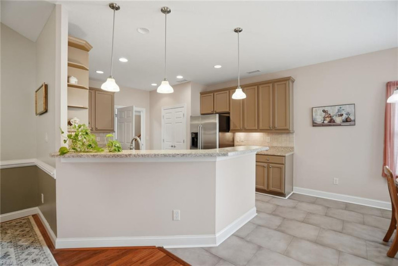 Photo 8 of 50 residential for sale in Chesapeake virginia
