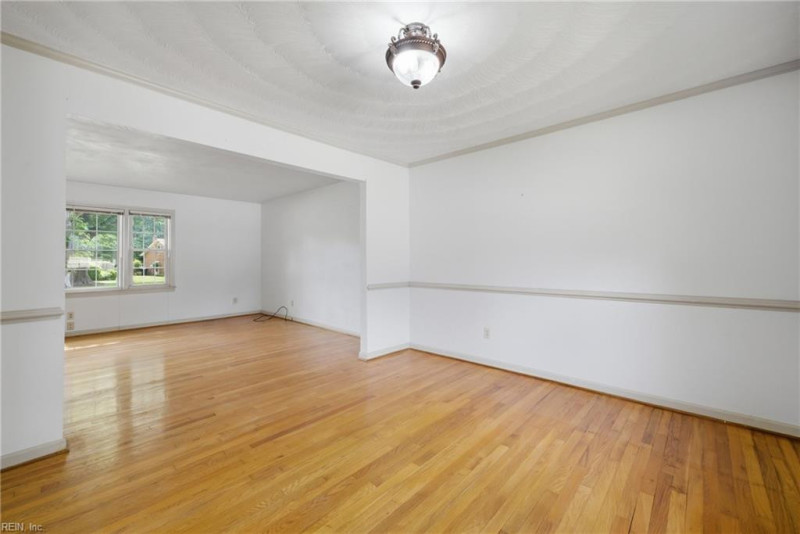 Photo 15 of 42 residential for sale in Virginia Beach virginia